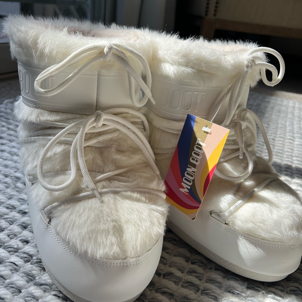 Moon Boot Women's White Fur Snow Boots